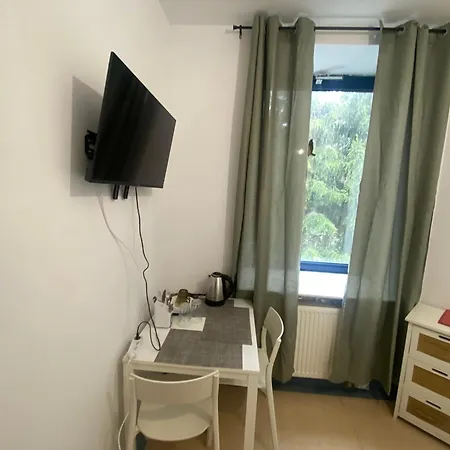 Penzion Diskrepant Budget Varšava